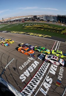 LAS VEGAS, NEVADA - SEPTEMBER 26: Kyle Larson, driver of the #5 Tarlton and Son Chevrolet, leads the field to the green flag to start the NASCAR Cup Series South Point 400 at Las Vegas Motor Speedway on September 26, 2021 in Las Vegas, Nevada. (Photo by Meg Oliphant/Getty Images)