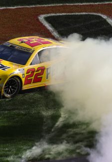 LAS VEGAS, NEVADA - OCTOBER 16: Joey Logano, driver of the #22 Shell Pennzoil Ford, celebrates with a burnout after winning the NASCAR Cup Series South Point 400 at Las Vegas Motor Speedway on October 16, 2022 in Las Vegas, Nevada. (Photo by Jonathan Bachman/Getty Images)